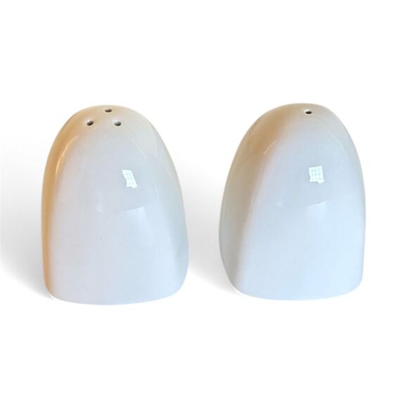 Vintage PIER ONE Pier 1 Salt and Pepper Shakers White Ceramic Modern Simple - Picture 1 of 4